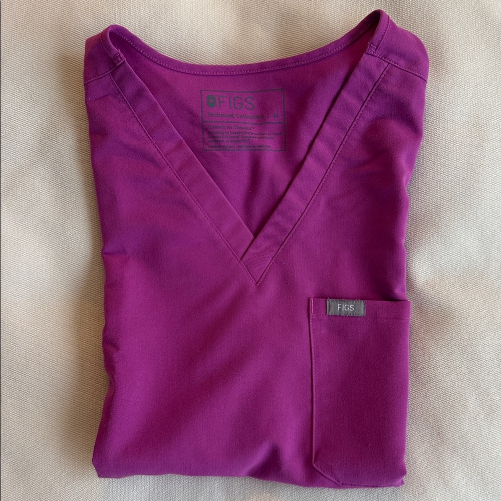 Figs Slim Catarina Scrub Top - Size M - Bright Fuchsia